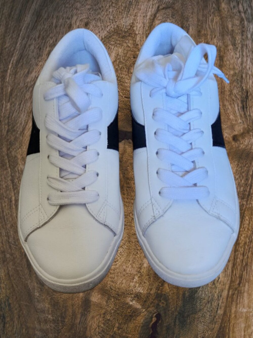 Rachel Zoe 10 Classic Genuine Leather Sneakers Retro White